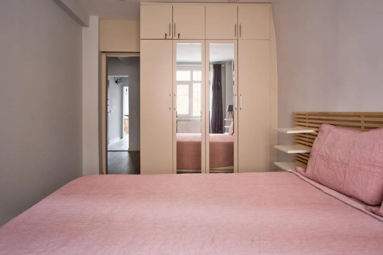 Apartment Taxim Home With Terrace Istanbul