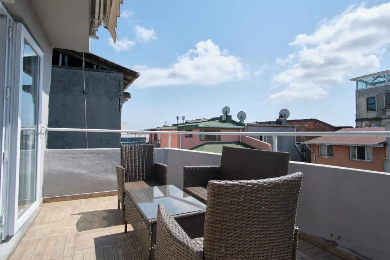 Taxim Home With Terrace Istanbul Apartment