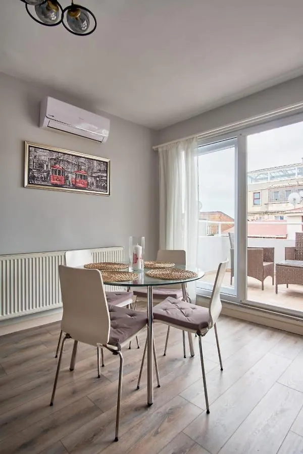 Taxim Home With Terrace Istanbul